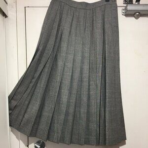 VINTAGE JAEGER WOOL PLAID PLEATED SKIRTS SIZE 12